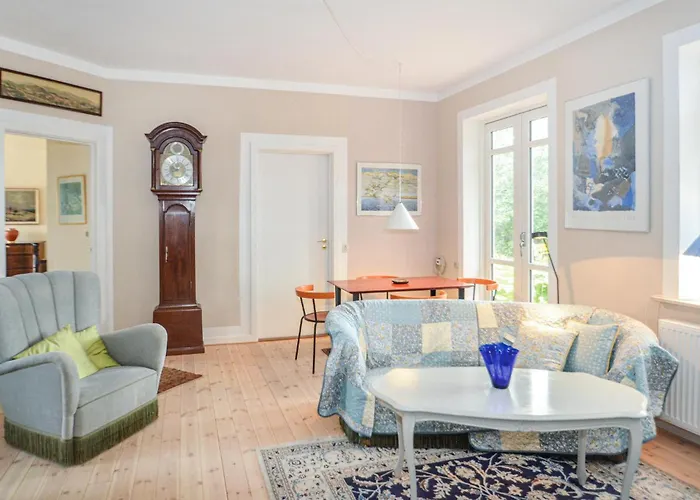 Three-bedroom In Holiday home